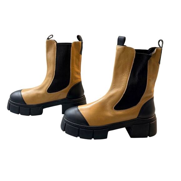 Free People Maren Mid Chelsea Boots Tan & Black Leather Lug Sole EU 39.5 NEW - Picture 6 of 9